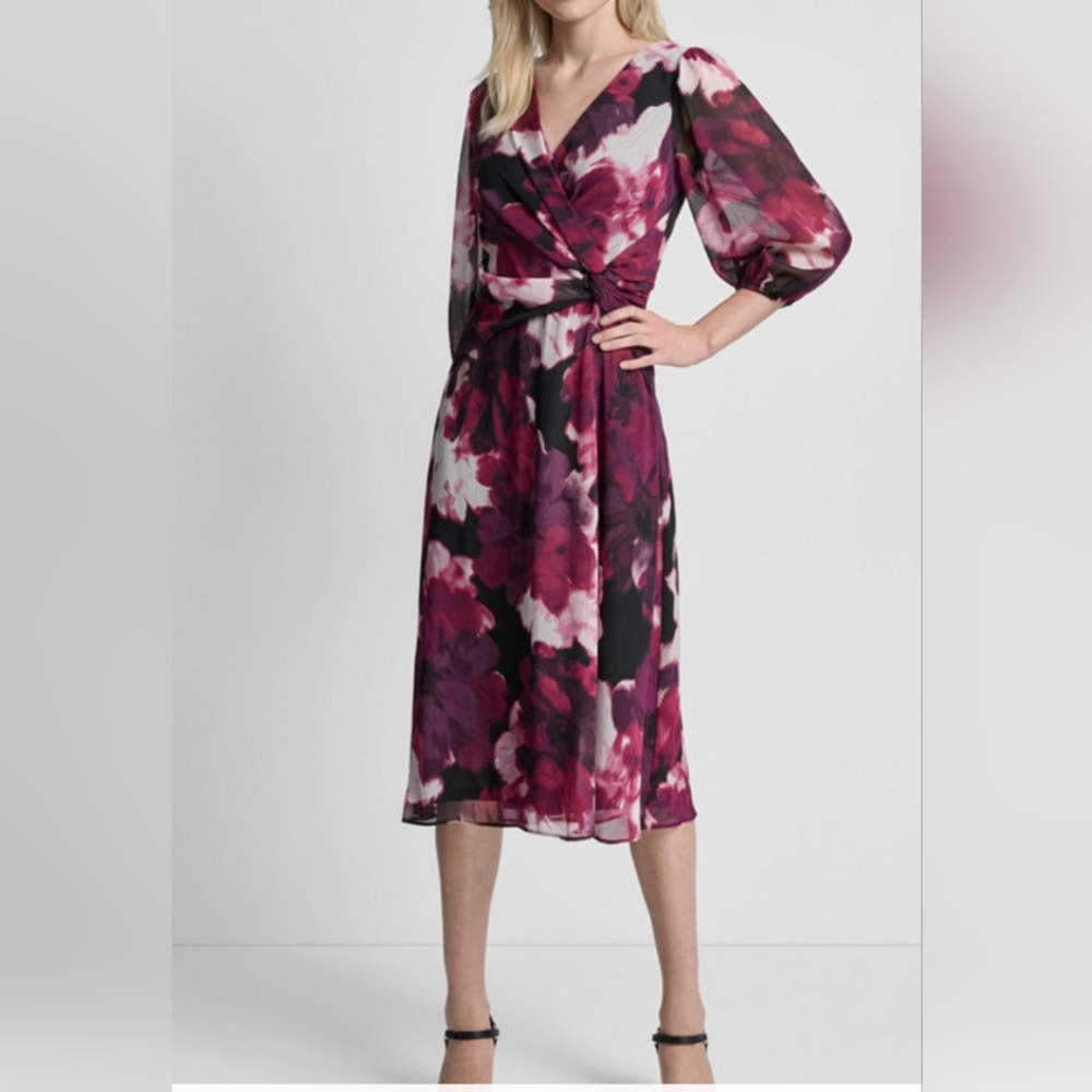 DKNY Elegant Floral Women's Dress 3/4 Sleeve V-Neck Fit & Flare Dress
